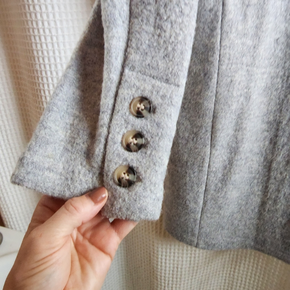 Jacket - Picture 2 of 3